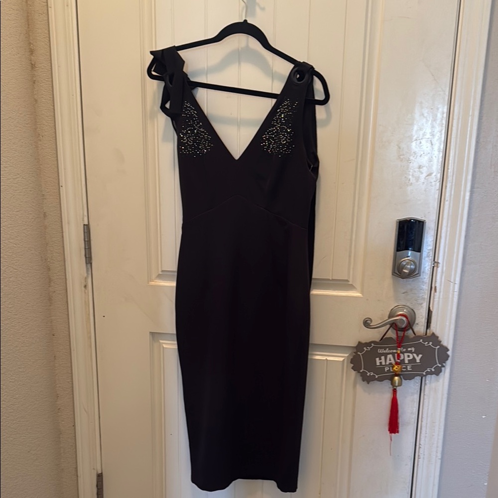 Elegant Black Sleeveless Dress